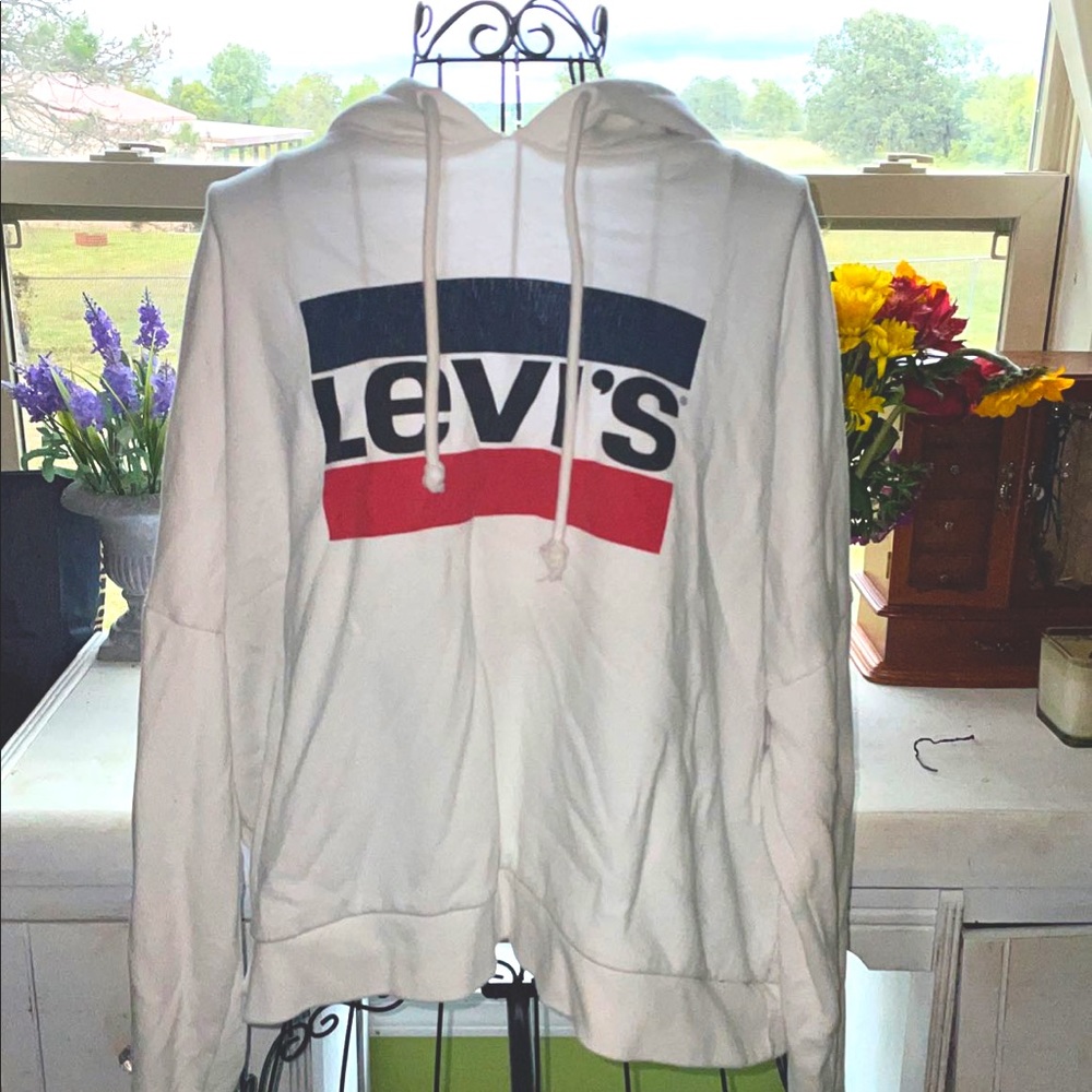 •Levi’s Hoodie•